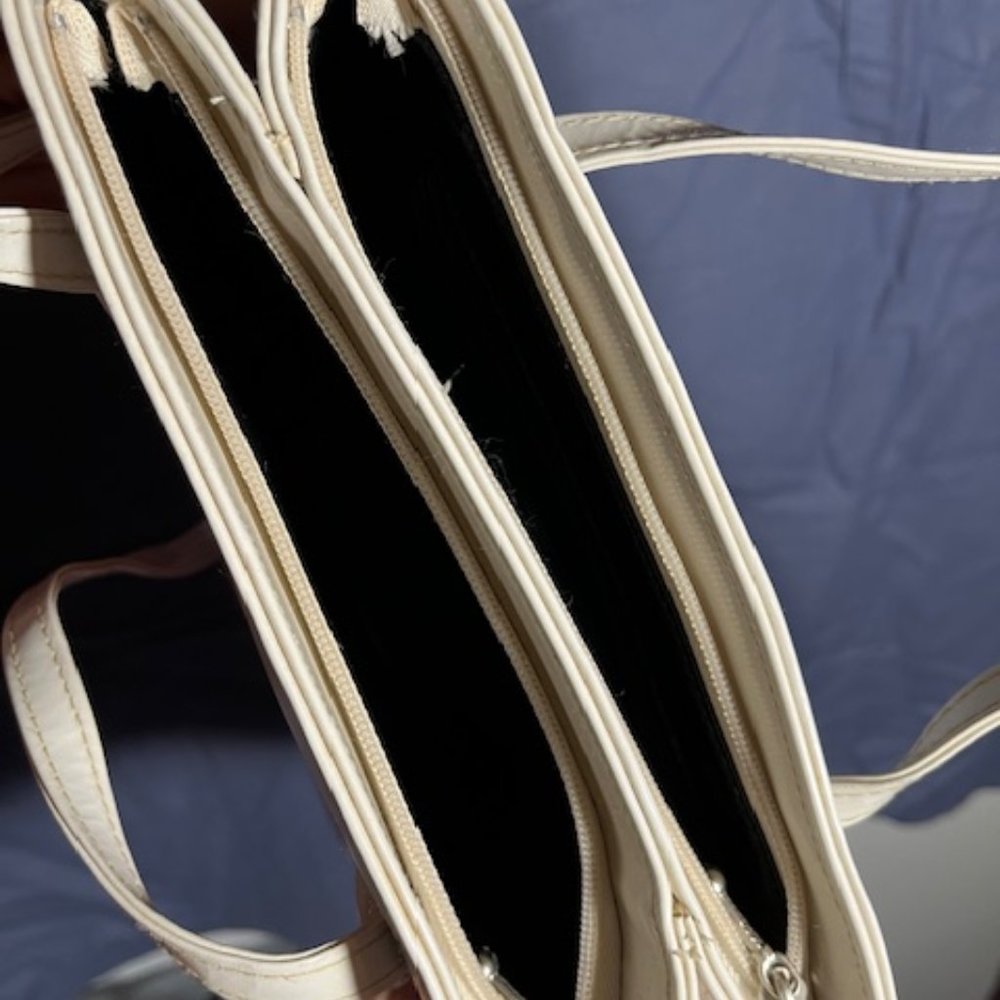 small shoulder bag - Picture 3 of 3